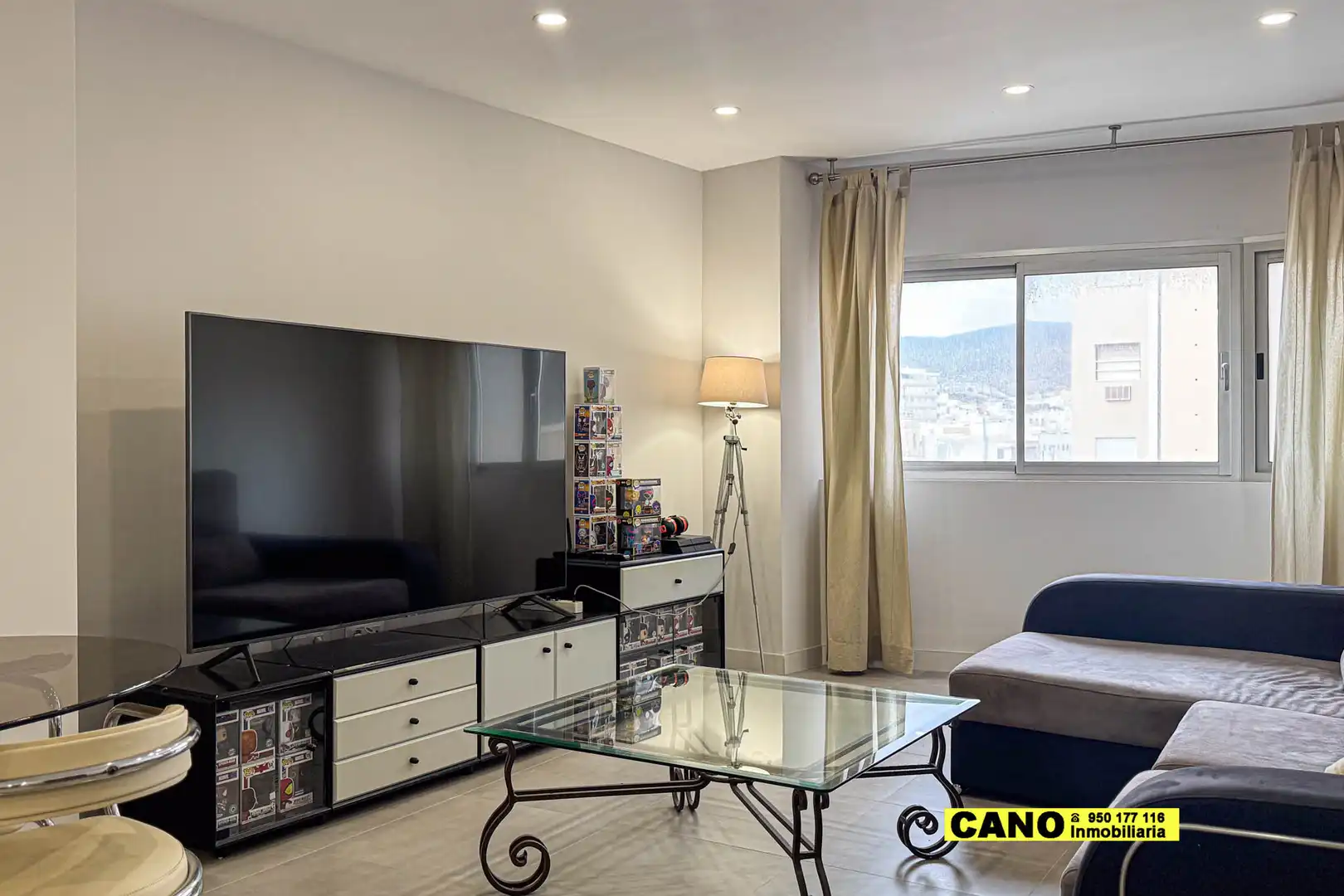Piso en venta en Paseo de Almeria, Centro