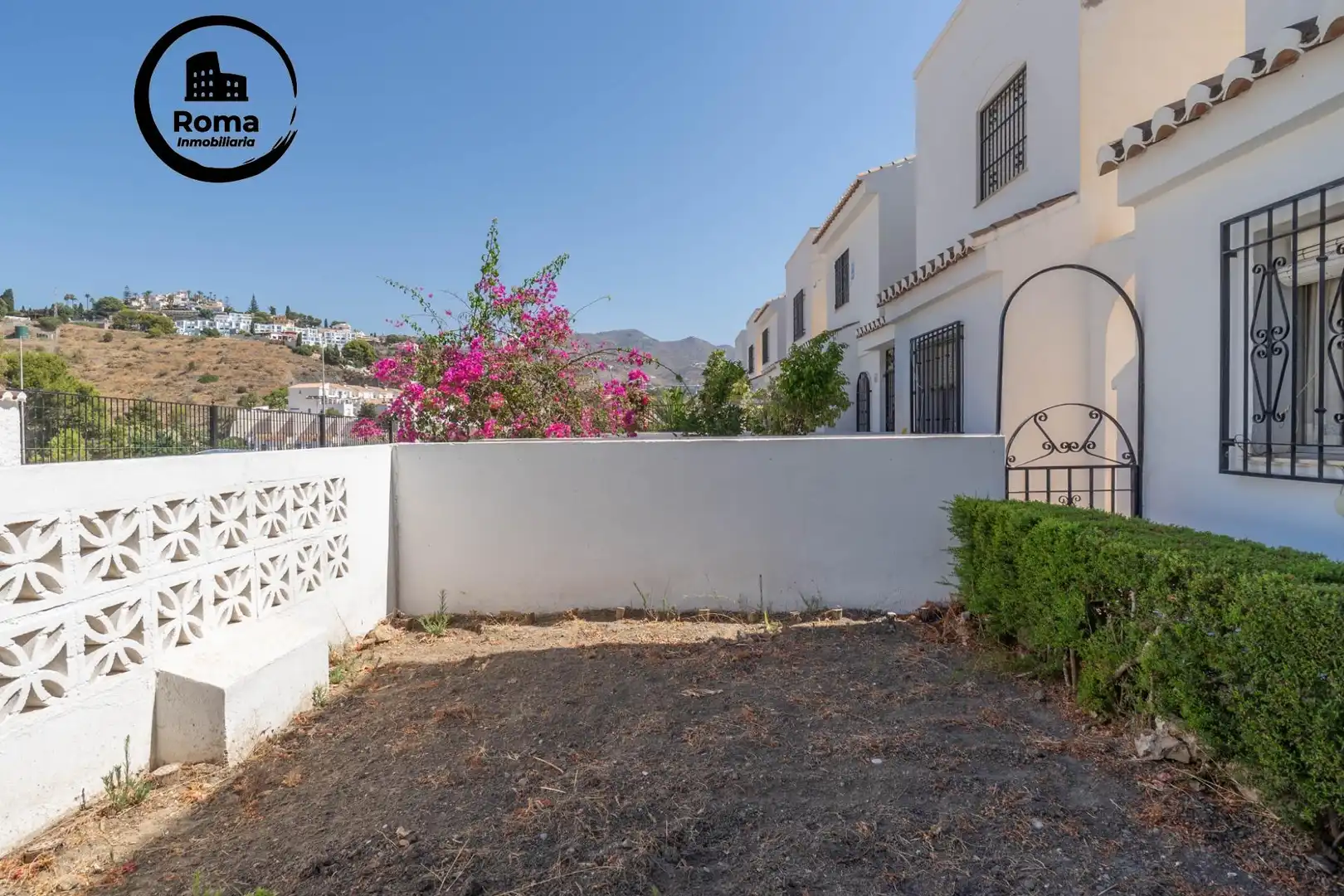 Exterior view of Houses for sale in Almuñécar  with Community pool