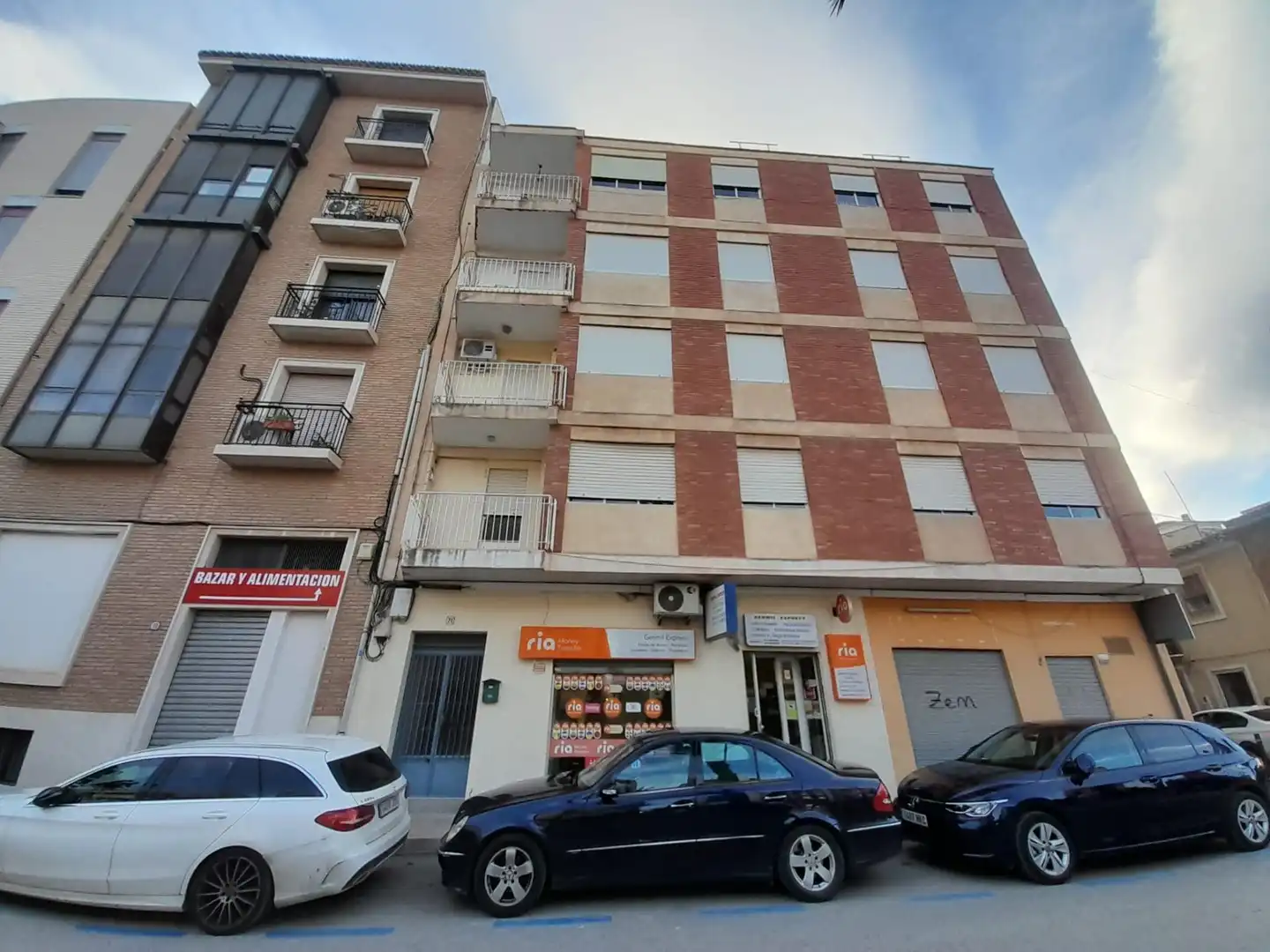 Vista exterior de Apartament en venda en Totana amb Traster, Moblat i Balcó