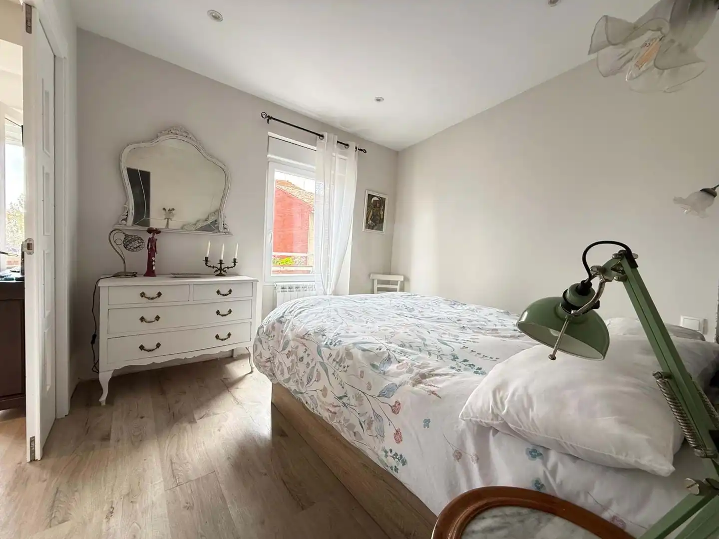 Habitación de Piso en venta en León Capital  con Calefacción