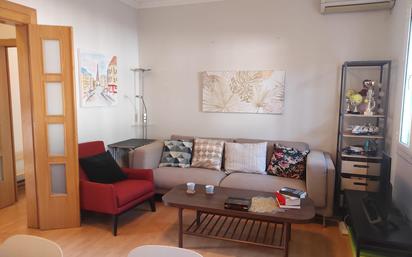 Sala d'estar de Pis en venda en  Barcelona Capital amb Aire condicionat, Calefacció i Parquet