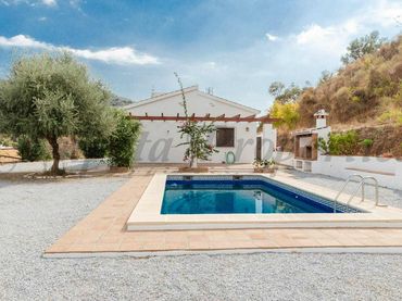 Chalet con piscina en venta en Árchez