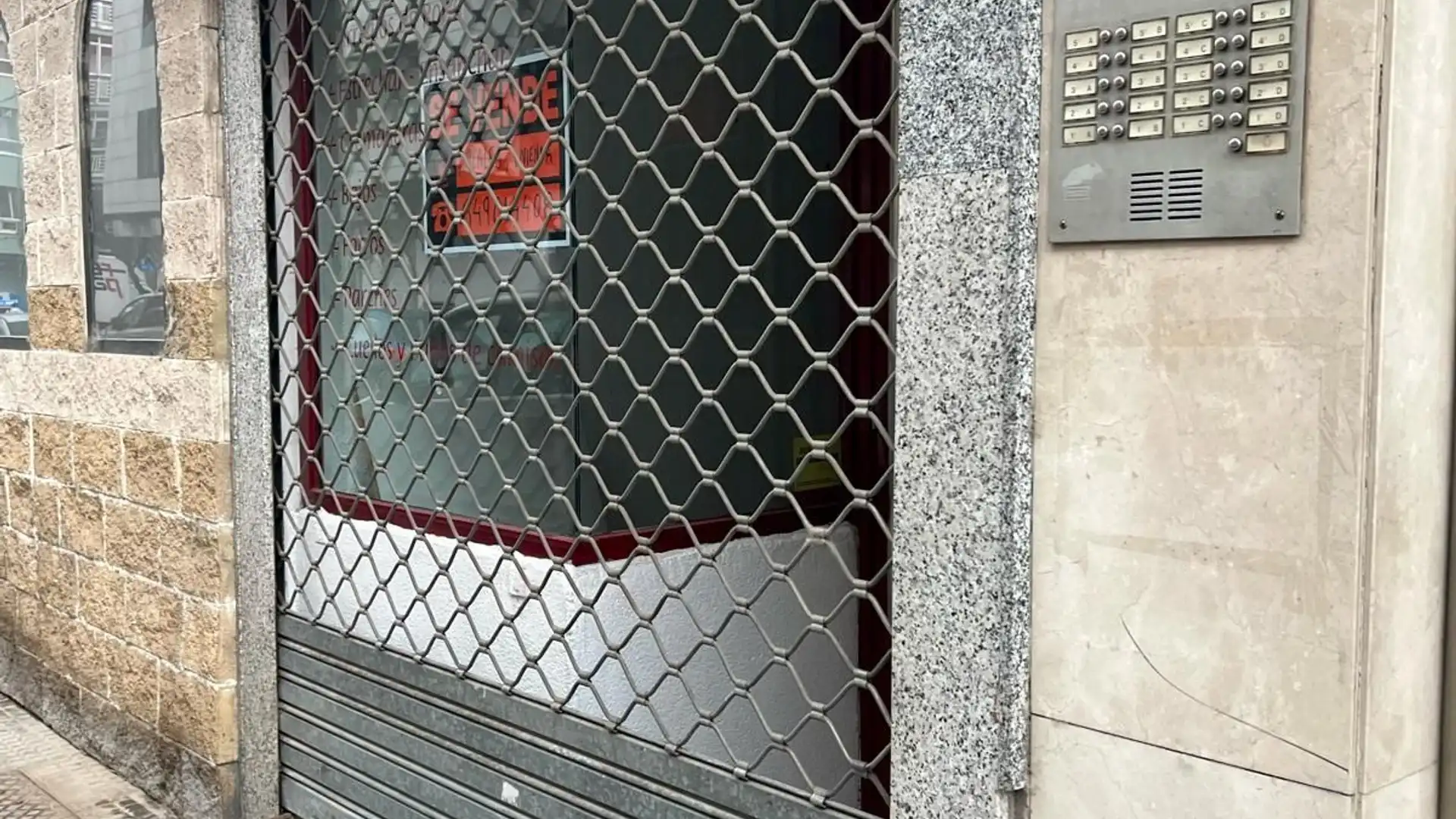 Local en venta en Calle Pérez Galdós, Crucero