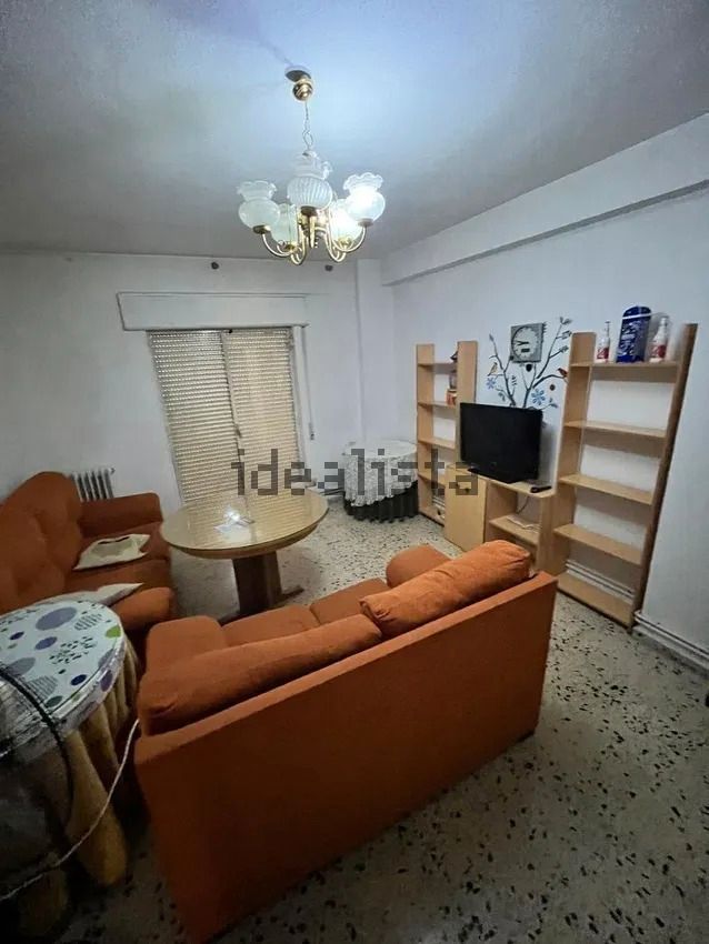 Sala d'estar de Pis de lloguer en  Granada Capital amb Calefacció, Moblat i Rentadora