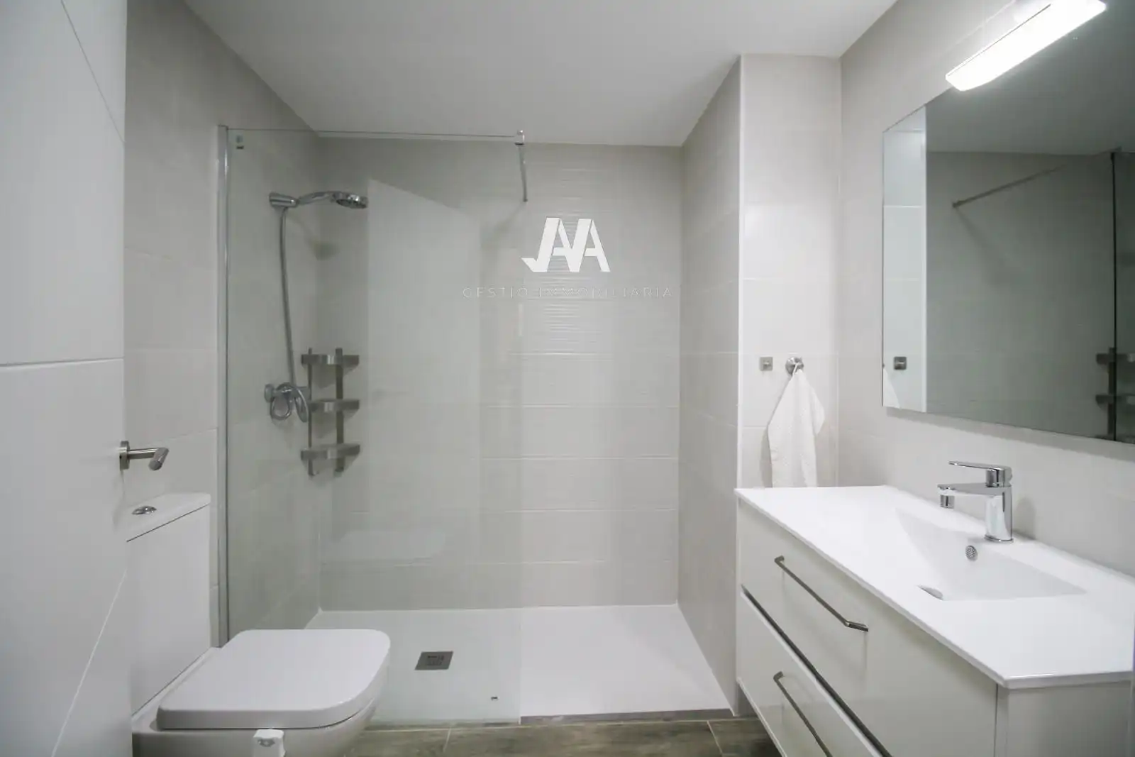 Baño de Piso en venta en Igualada con Aire acondicionado, Calefacción y Terraza
