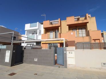 Casa con balcone in vendita a El Mojón