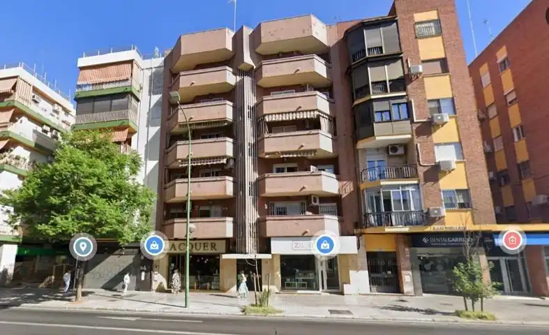 Appartamento con ascensore in vendita a Calle LUIS MONTOTO, imagen 5
