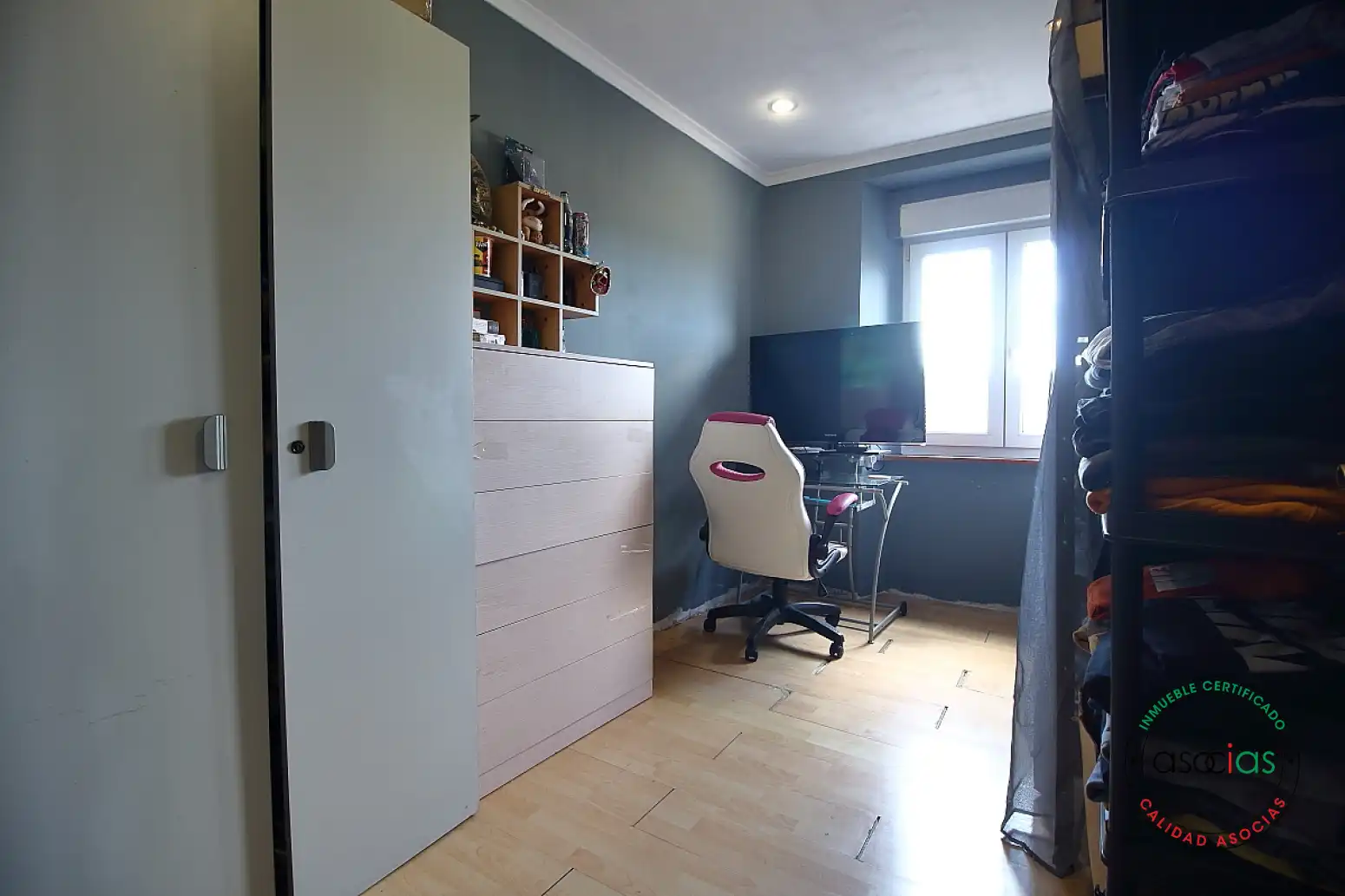Dormitori de Casa o xalet en venda en Gijón  amb Calefacció
