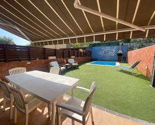 Terrassa de Casa adosada en venda en Llagostera amb Aire condicionat i Piscina