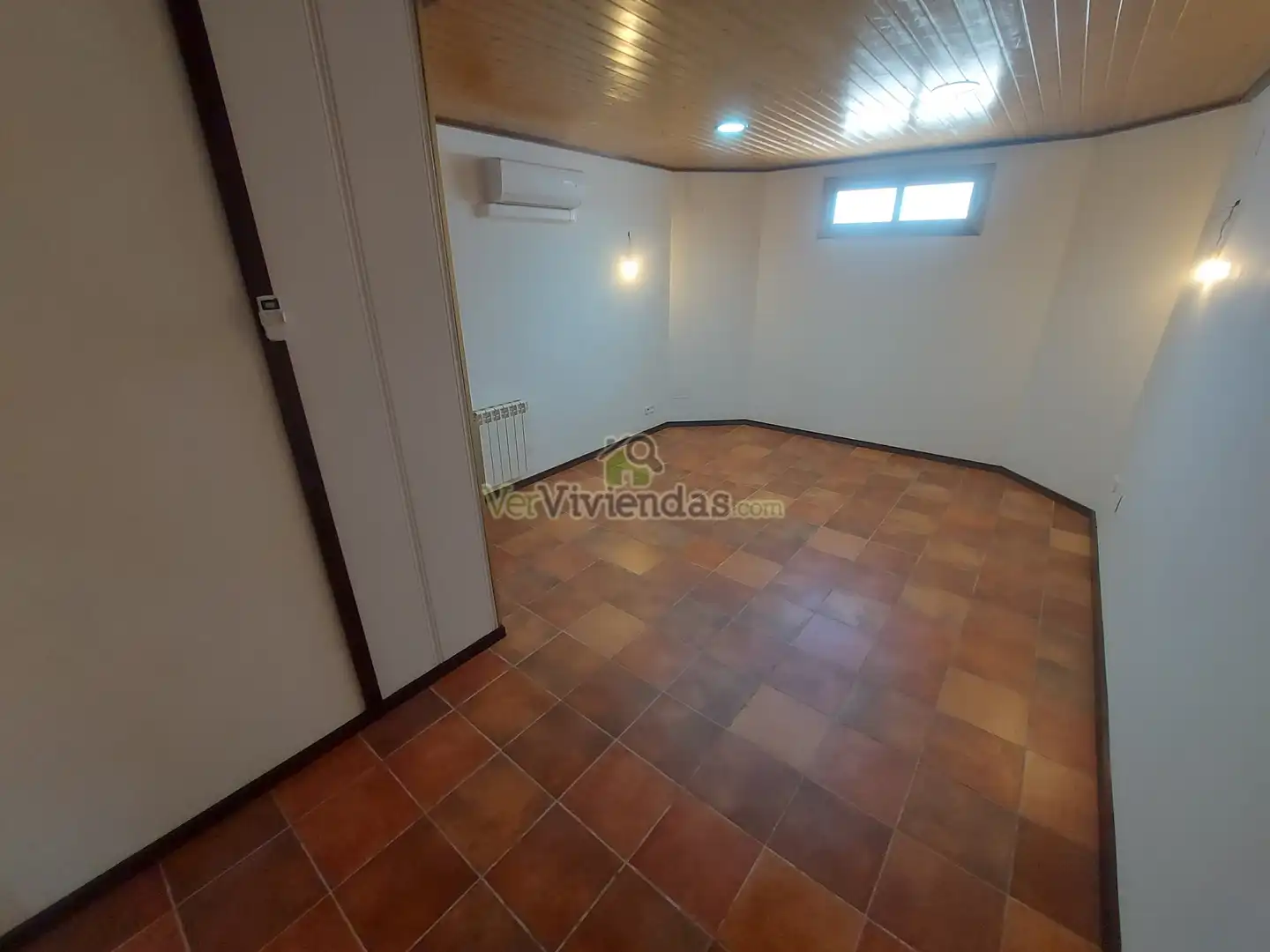 Houses for sale in Olèrdola  with Air Conditioner, Heating and Private garden