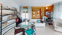 Living room of Flat for sale in  Madrid Capital