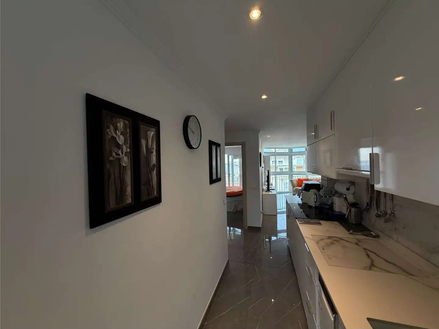 Piso en venta en Fuengirola con Terraza, Amueblado y Piscina comunitaria