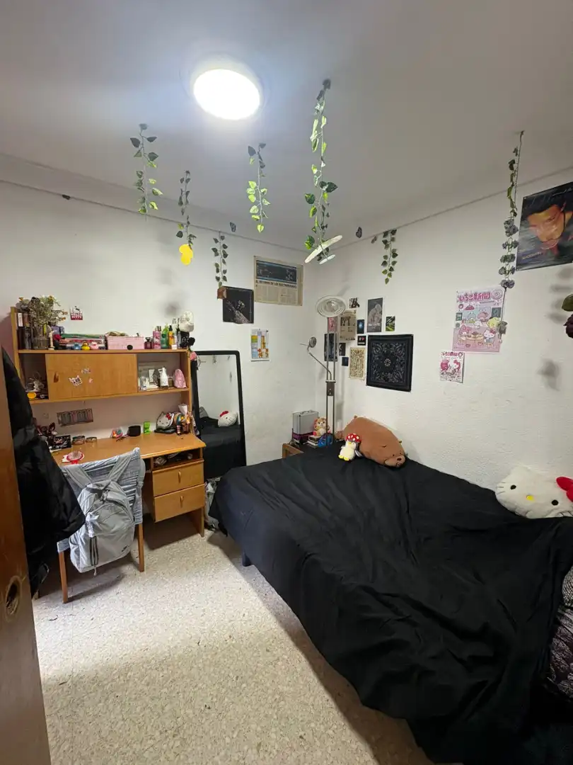 Bedroom of Flat for sale in Zaragoza  with Heating, Furnished and Oven