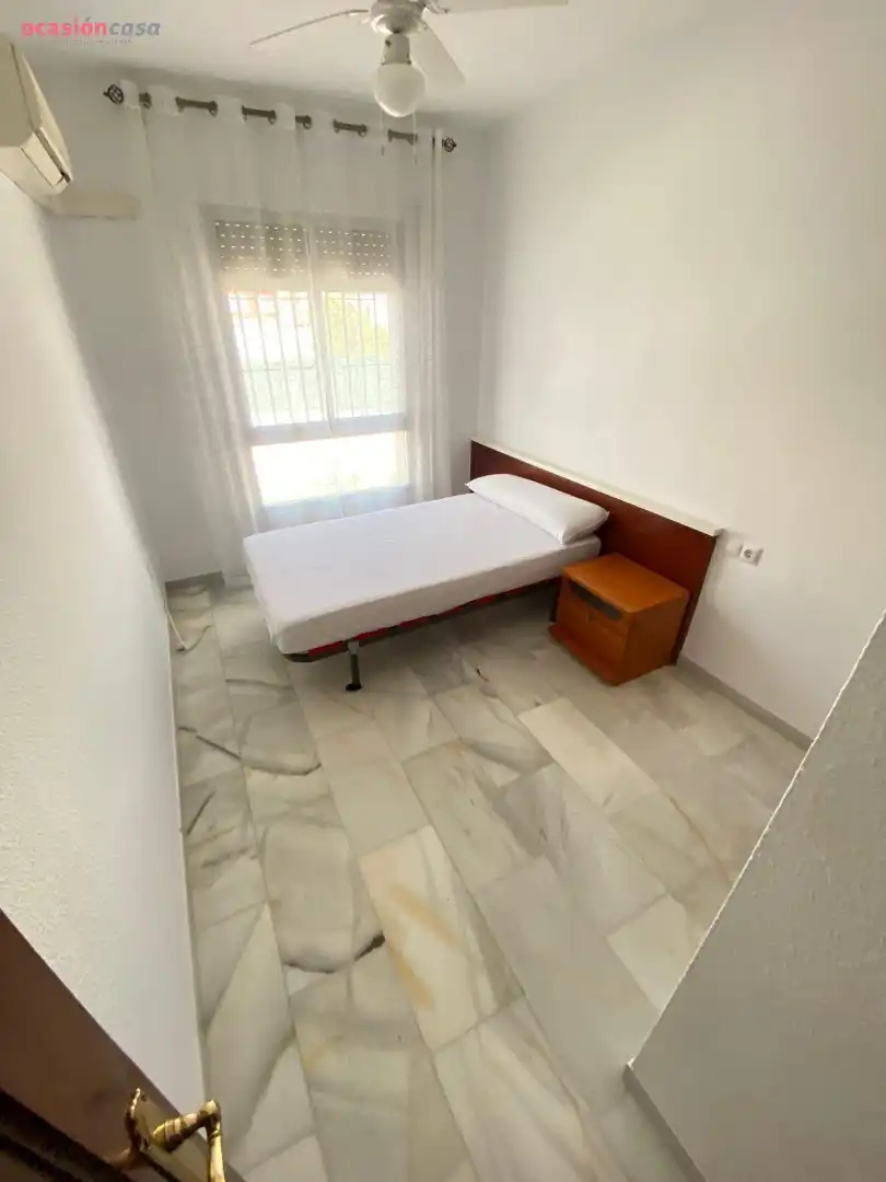 Bedroom of Flat for rent in Córdoba  with Air Conditioner, Terrace and Furnished