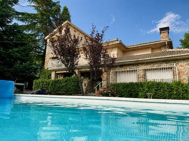 Villa con piscina in vendita a Carretera de Riofrío 20