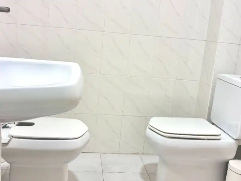 Badezimmer von Wohnung zum Verkauf in  Granada Capital