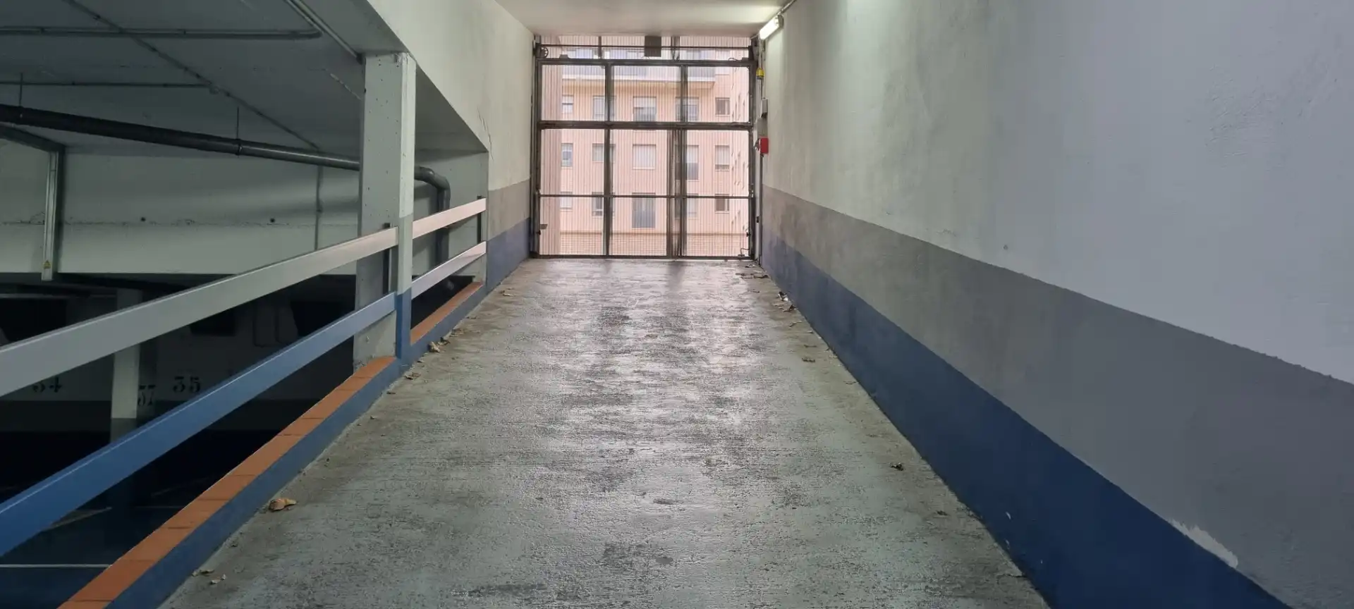 Garage for sale in Badalona