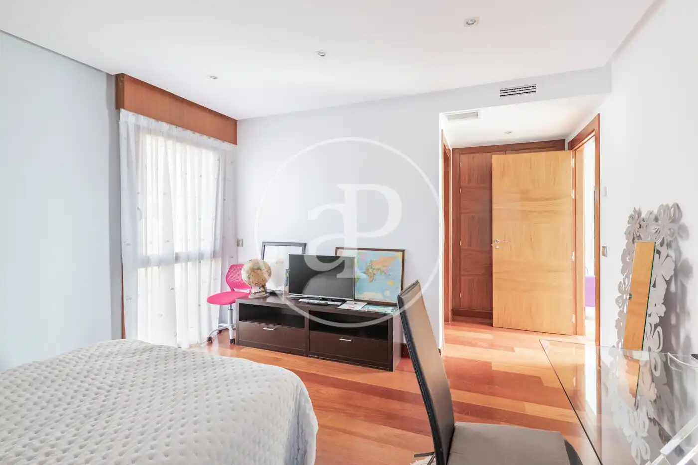 Habitación de Casa o chalet en venta en Madrid con Aire acondicionado, Calefacción y Jardín privado