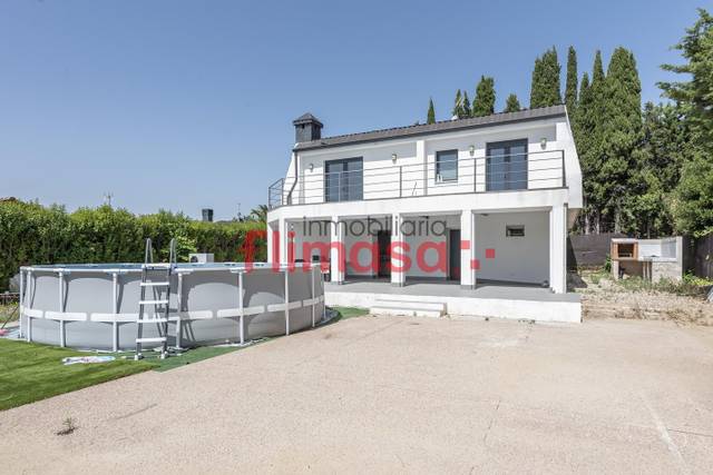 Casa-chalet en Venta en Junco en Castillo Campodón