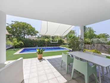 Villa mit Pool zum Verkauf in Torre en Conill - Cumbres de San Antonio