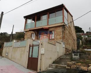 Vista exterior de Casa o xalet en venda en Ourense Capital  amb Jardí privat i Moblat