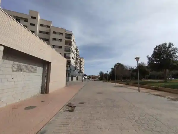 Vista exterior de Local en venda en Almería