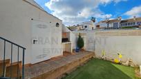 Vista exterior de Casa o xalet en venda en Santa Pola amb Jardí privat, Terrassa i Traster