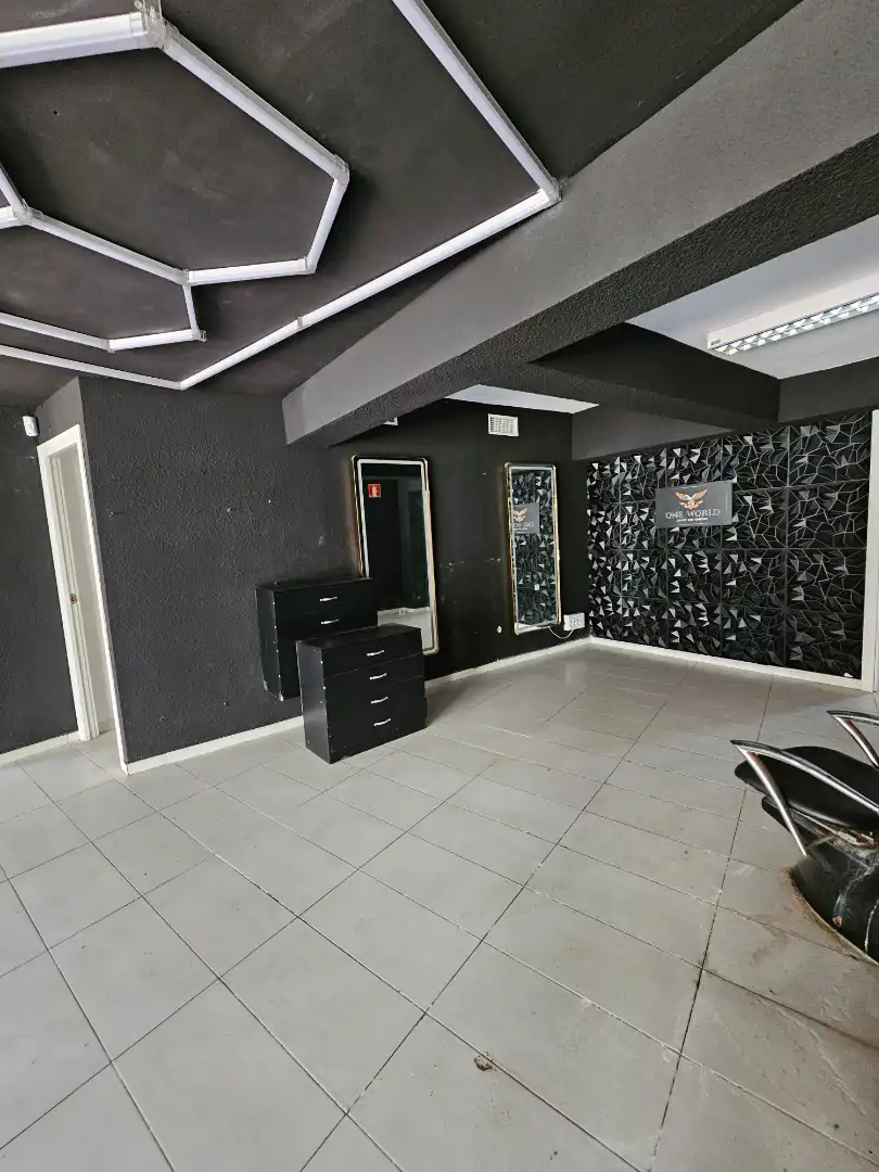 Local comercial en venta en Carrer de Girona 5, imagen 11