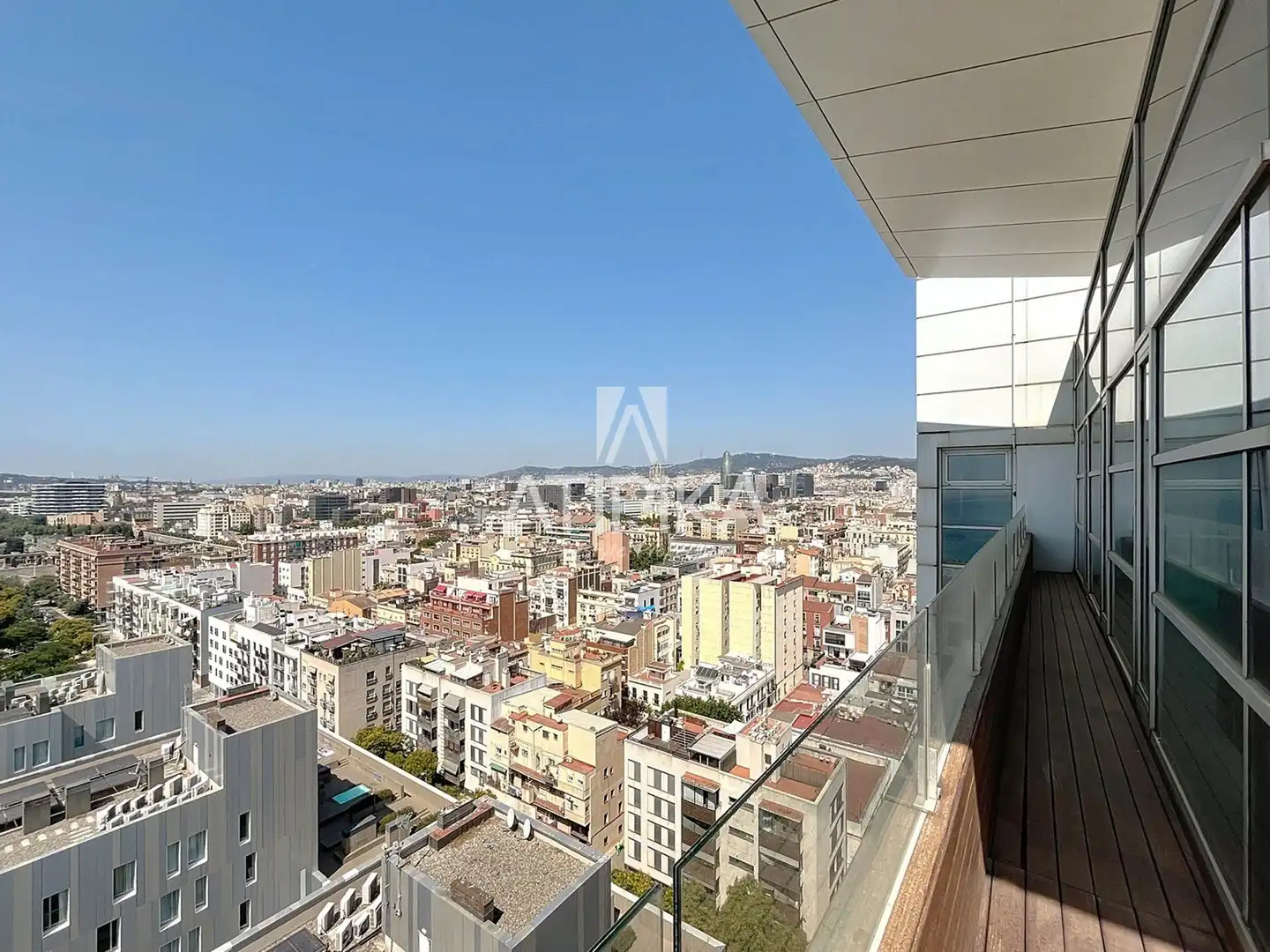Vista exterior de Ático en venta en Barcelona con Aire acondicionado, Parquet y Terraza