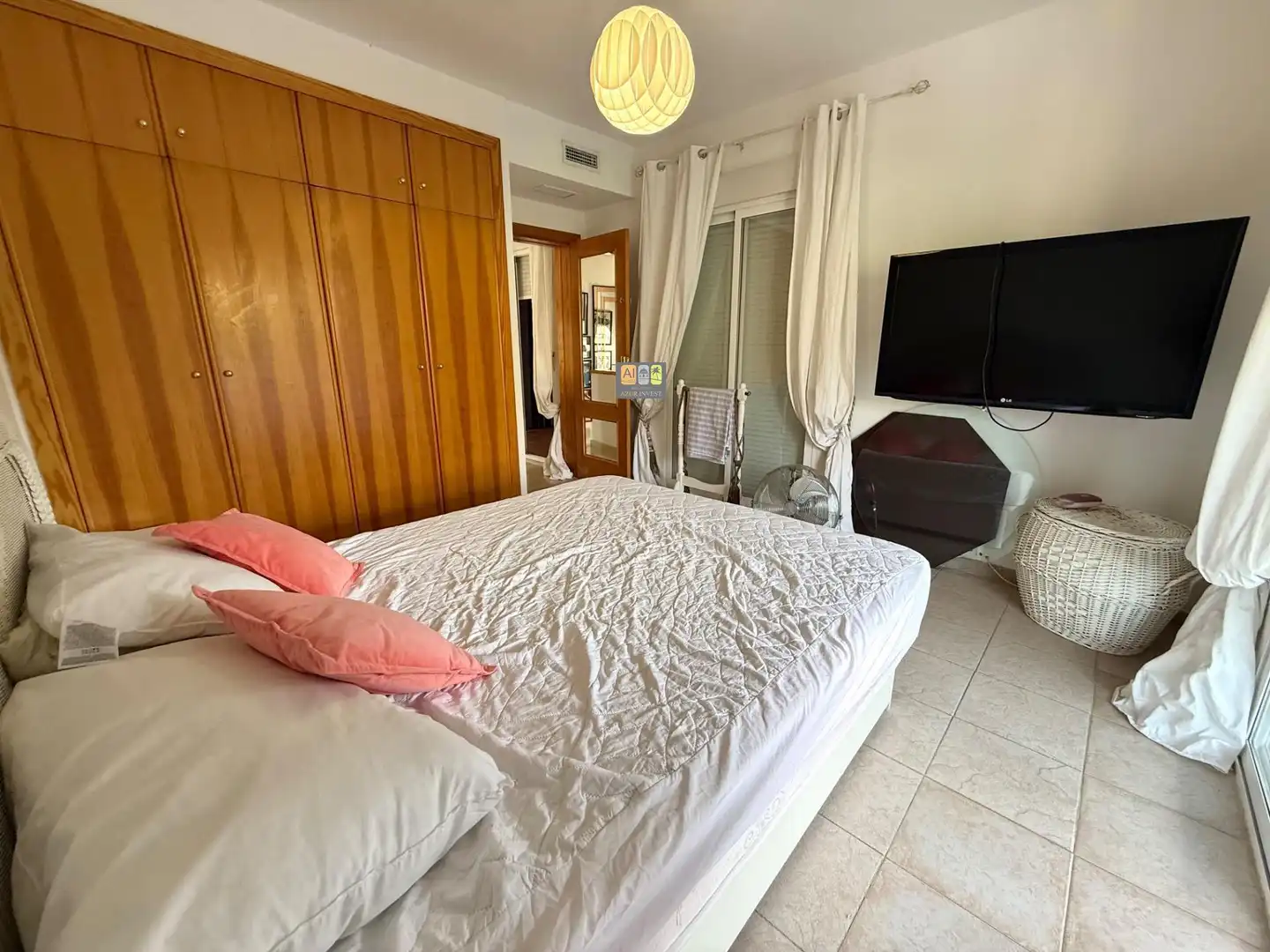 Dormitori de Casa o xalet en venda en La Nucia amb Aire condicionat, Calefacció i Jardí privat