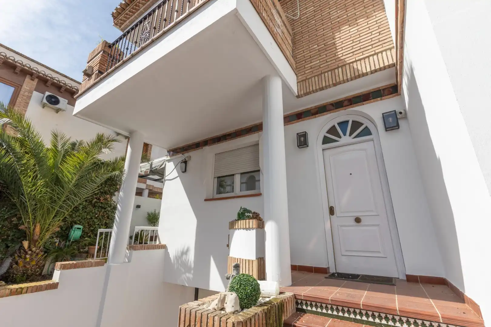 Garden of Houses for sale in  Granada Capital  with Air Conditioner, Terrace and Swimming Pool