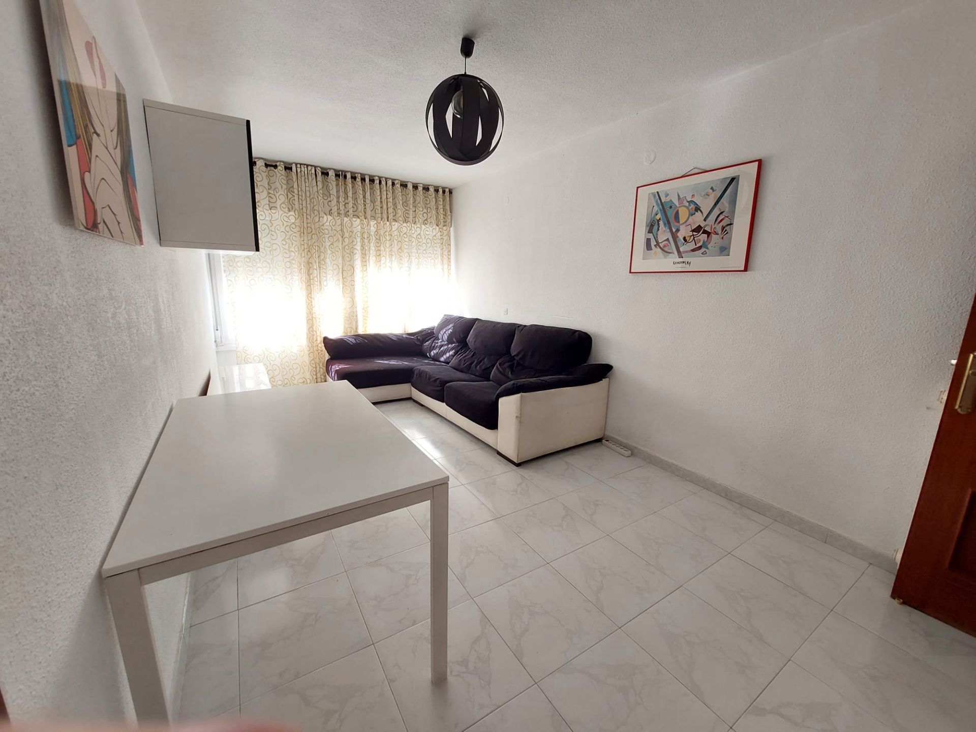 Living room of Flat for sale in Alcorcón  with Air Conditioner, Heating and Furnished