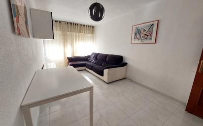 Living room of Flat for sale in Alcorcón  with Air Conditioner, Heating and Furnished