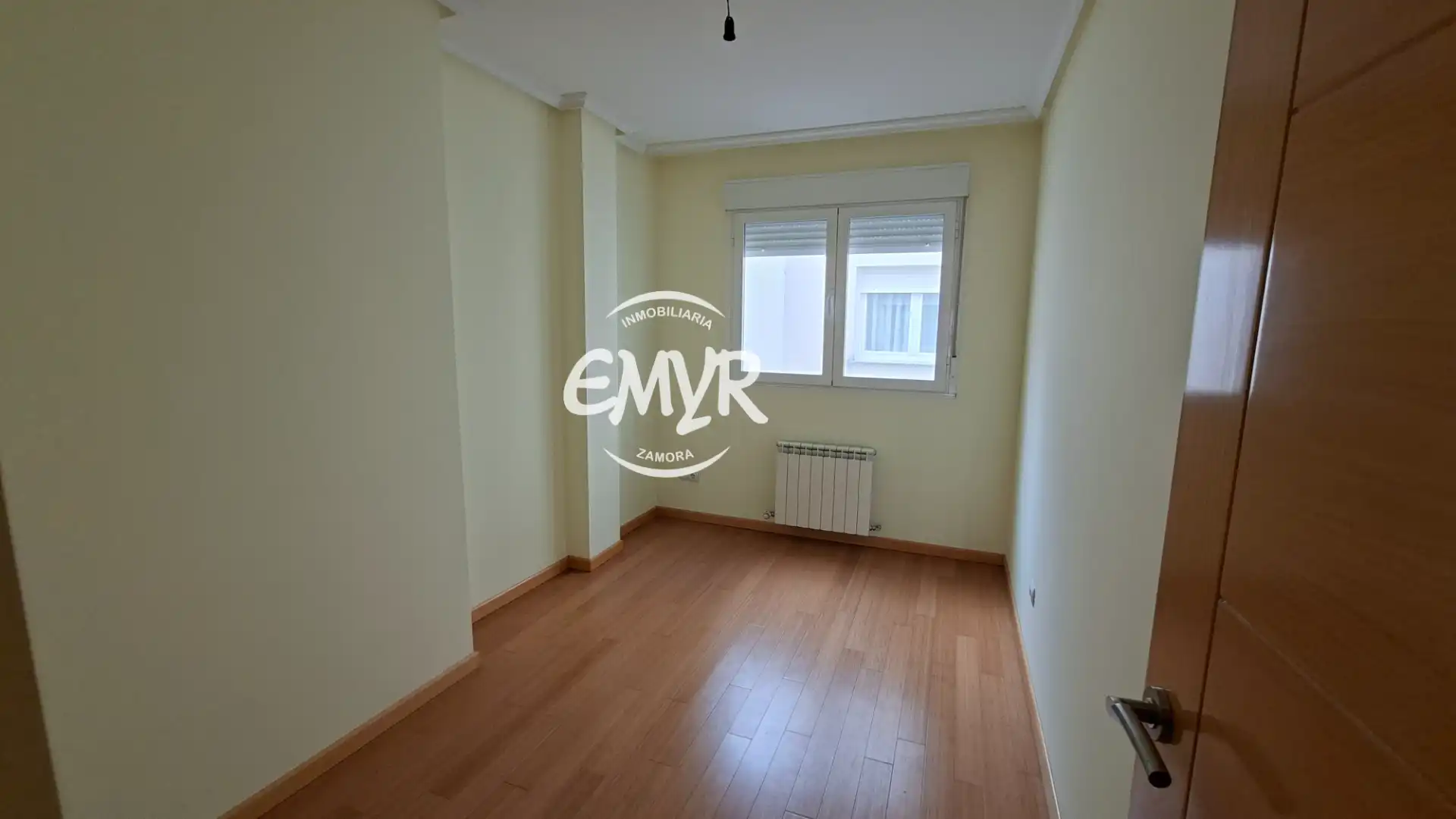 Bedroom of Flat for sale in Zamora Capital   with Heating, Parquet flooring and Balcony