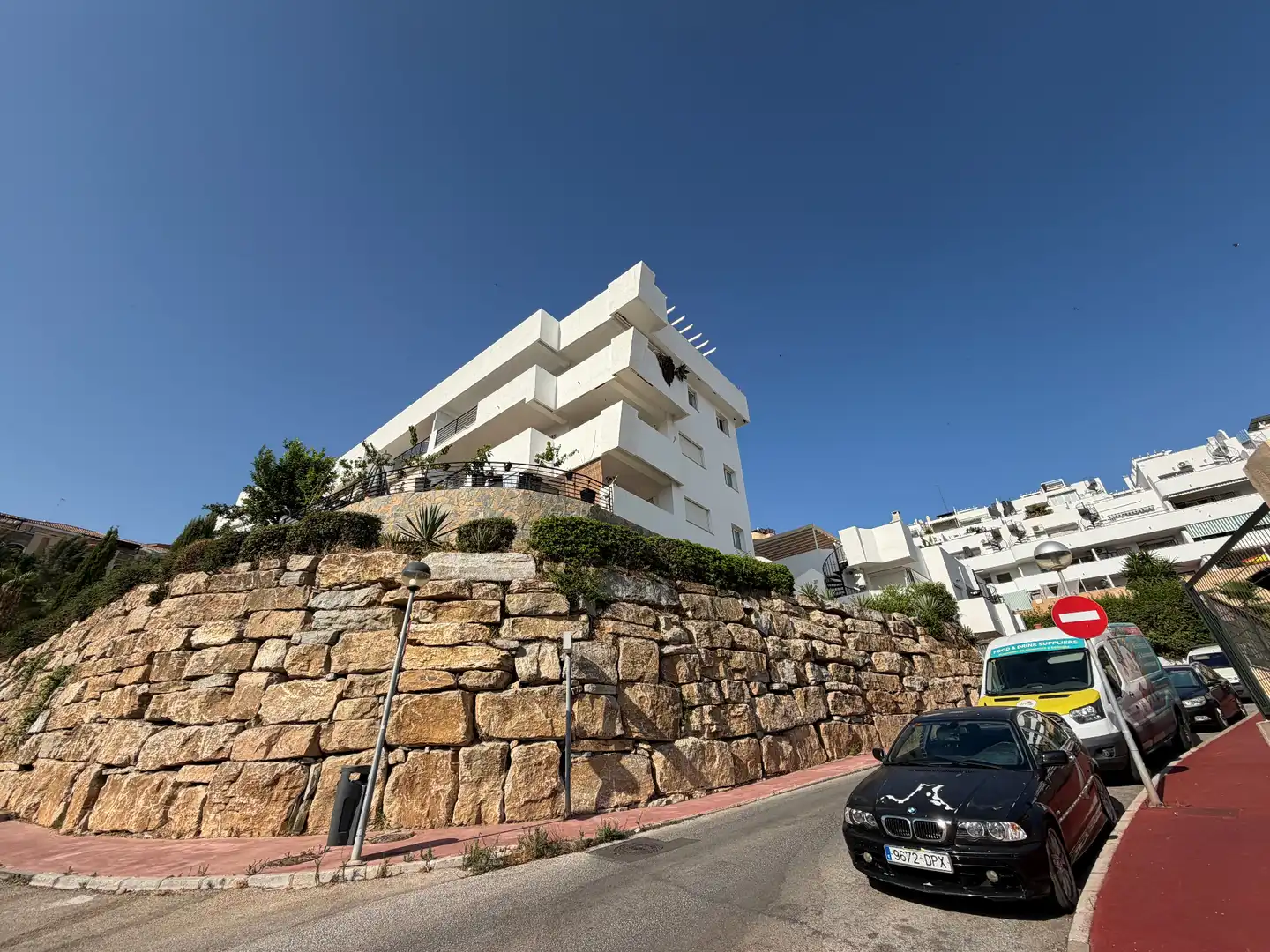 Vista exterior de Pis en venda en Mijas amb Piscina comunitària