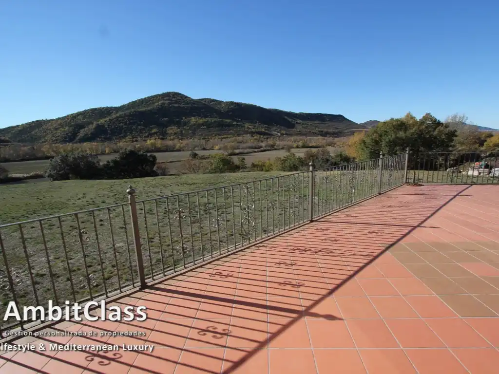 Edificio en venta en Puente la Reina de Jaca