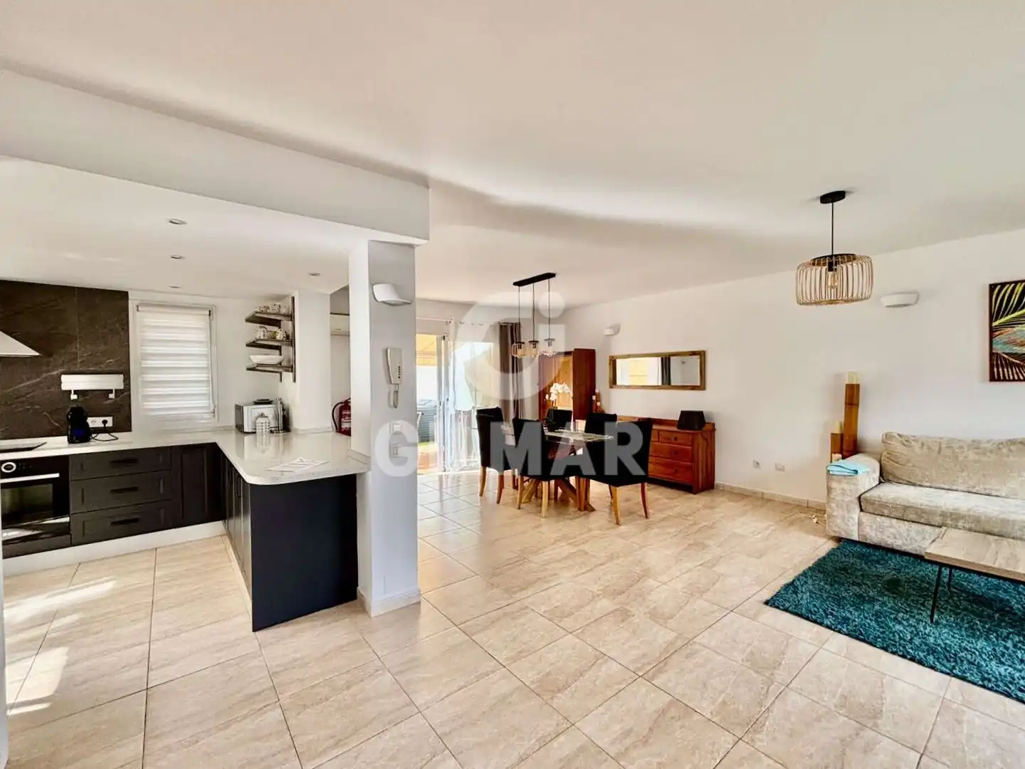 Sala de estar de Casa adosada en venta en Adeje con Jardín privado, Terraza y Amueblado