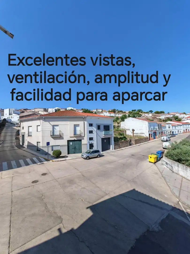 Vista exterior de Edificio en venta en Castuera