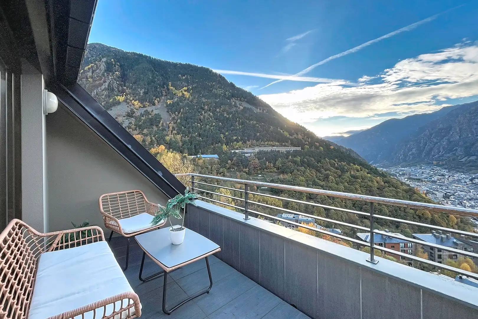 Terrassa de Apartament en venda en Escaldes – Engordany amb Aire condicionat, Terrassa i Traster