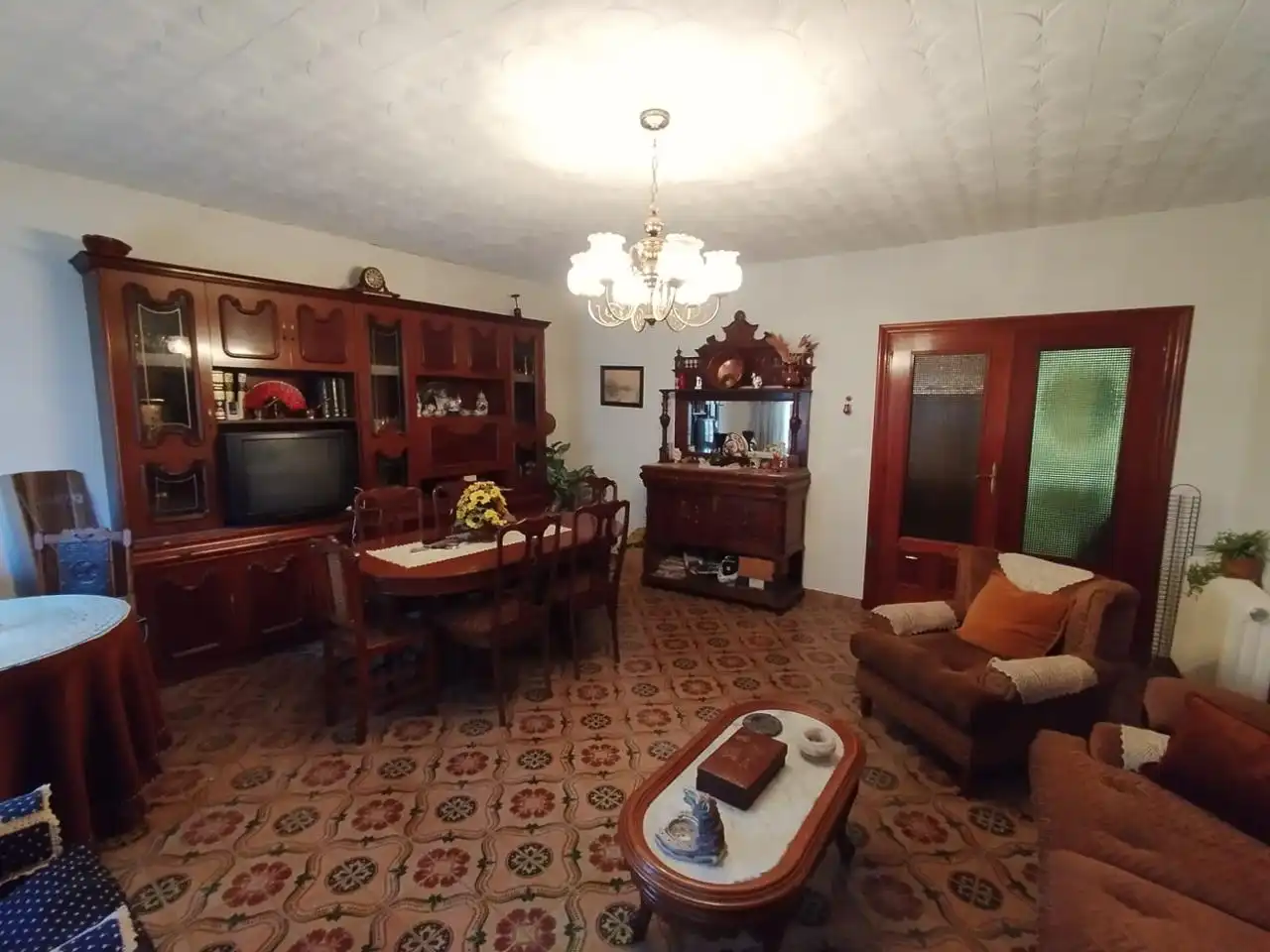 Comedor de Piso en venta en San Lorenzo de la Parrilla con Calefacción