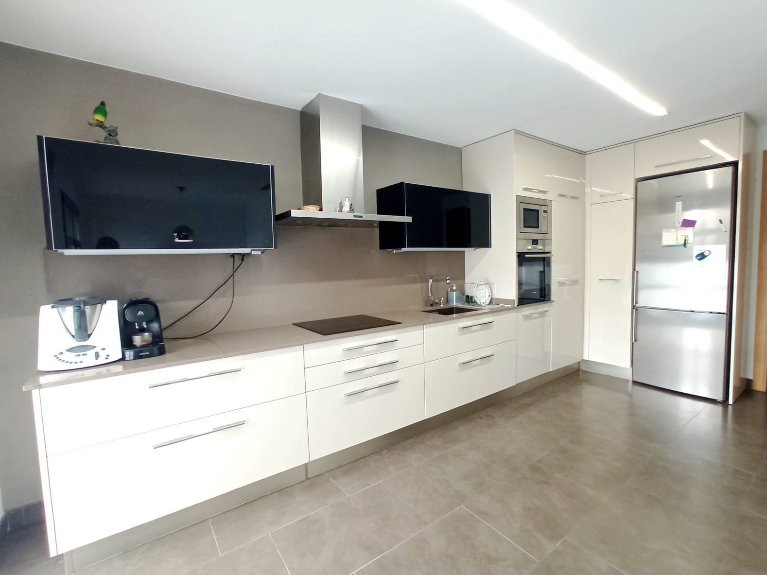 Cuina de Casa o xalet en venda en  Valencia Capital amb Aire condicionat, Calefacció i Terrassa