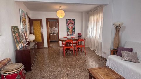 Vivenda luminosa a tres calles con parking privado, immagine 4
