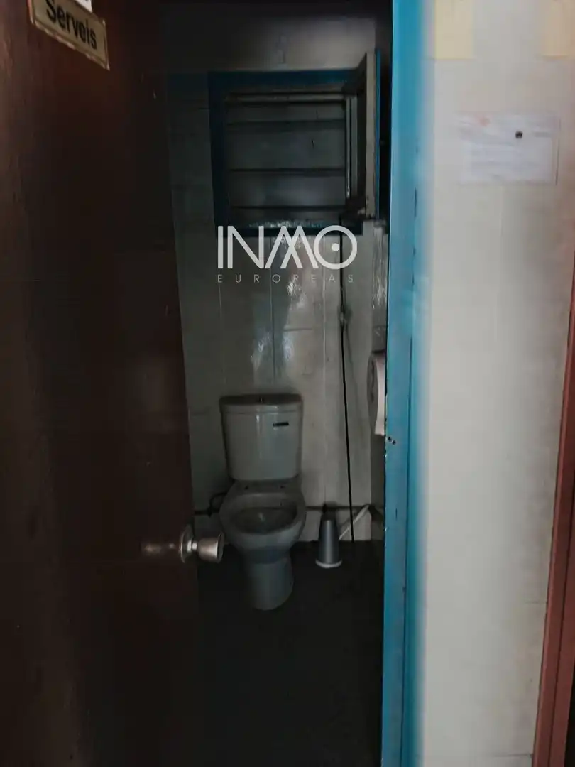 Baño de Local de alquiler en Rubí