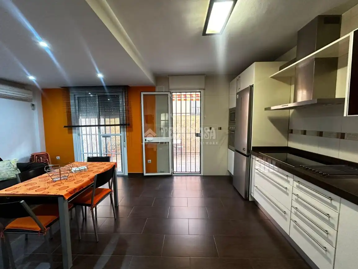Cocina de Casa adosada en venta en Málaga con Aire acondicionado, Jardín privado y Terraza