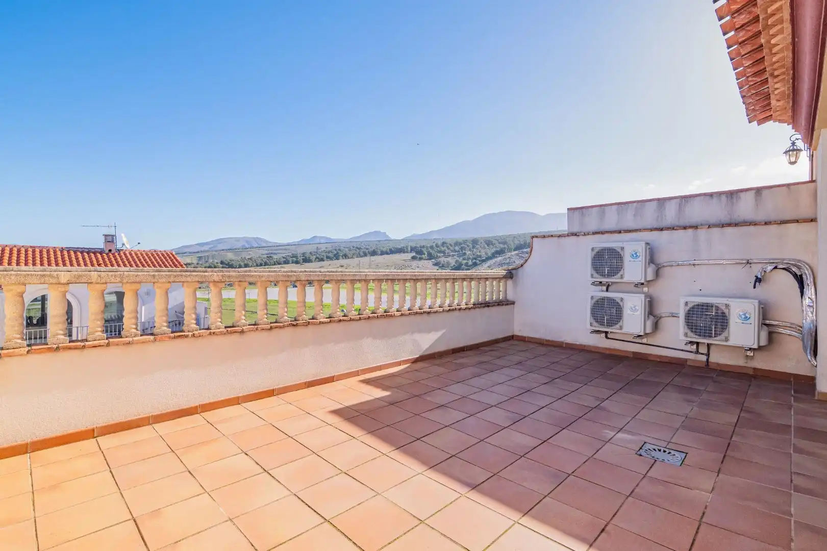Terrassa de Casa adosada en venda en La Zubia amb Aire condicionat, Calefacció i Terrassa