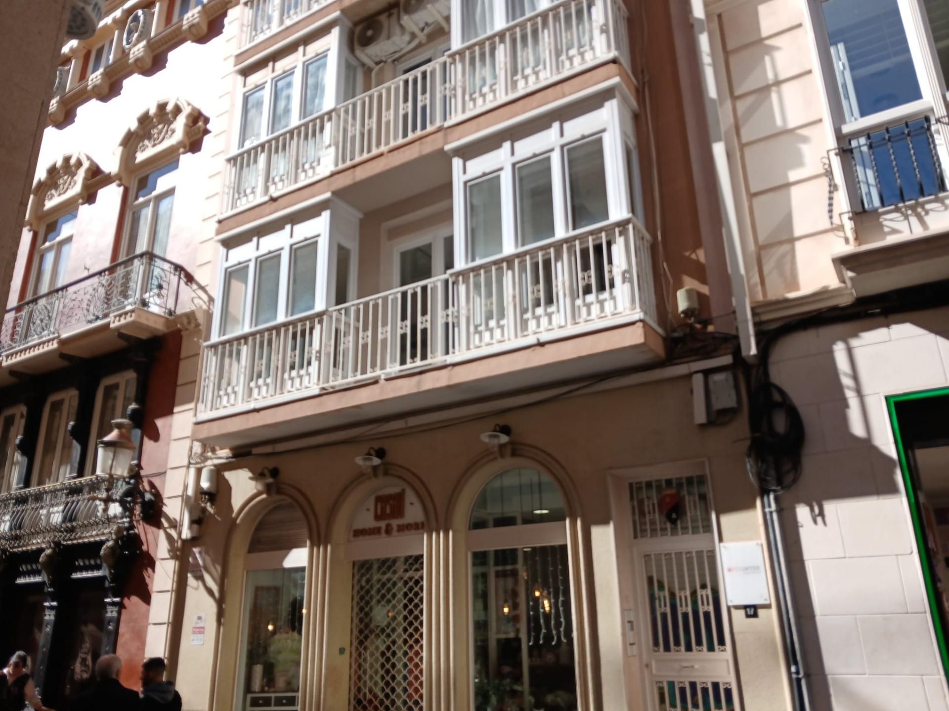 Vista exterior de Oficina de lloguer en Cartagena amb Aire condicionat i Moblat