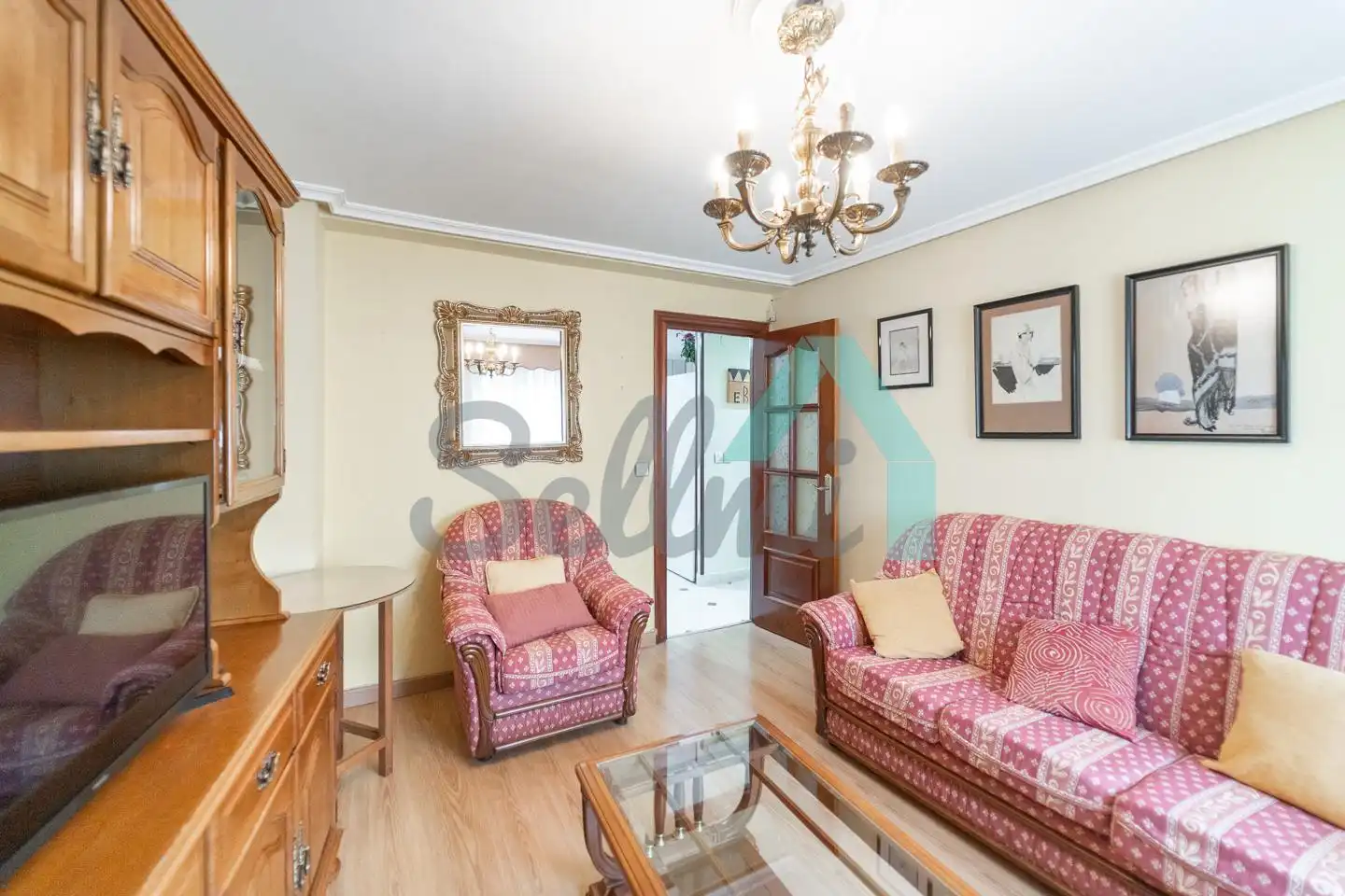 Sala de estar de Planta baja en venta en Aller con Calefacción, Trastero y Amueblado