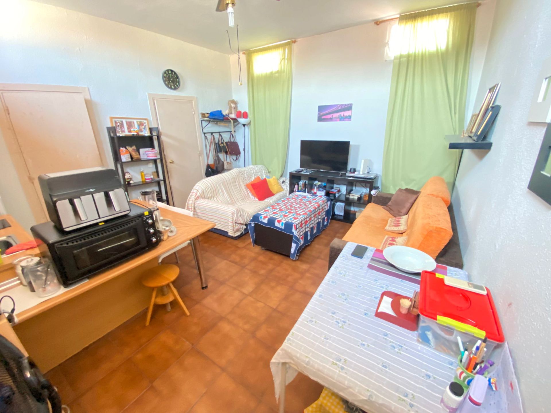 Living room of Flat for sale in  Madrid Capital  with Air Conditioner, Heating and Oven