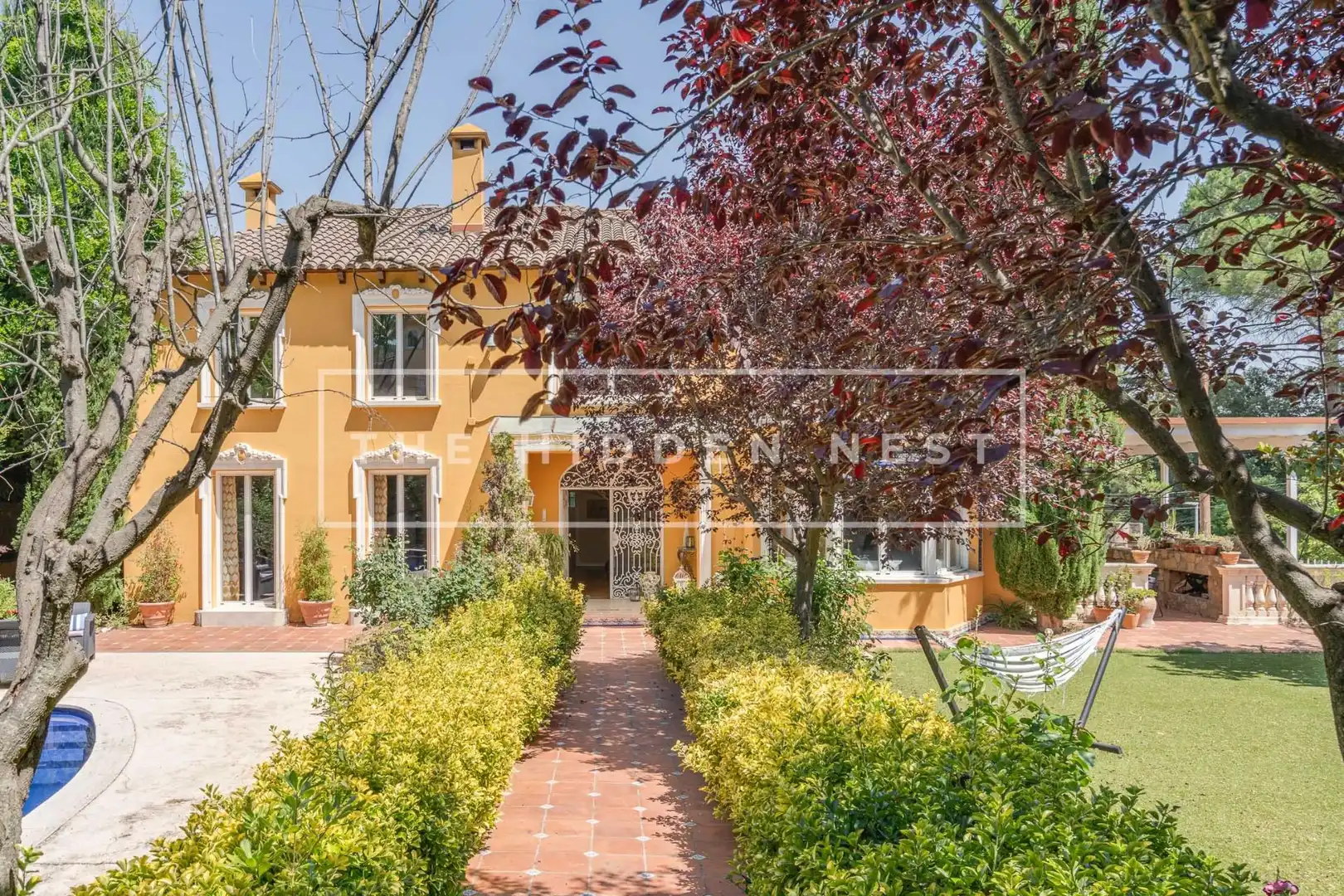 Vista exterior de Casa o xalet en venda en Sant Cugat del Vallès amb Aire condicionat, Calefacció i Jardí privat