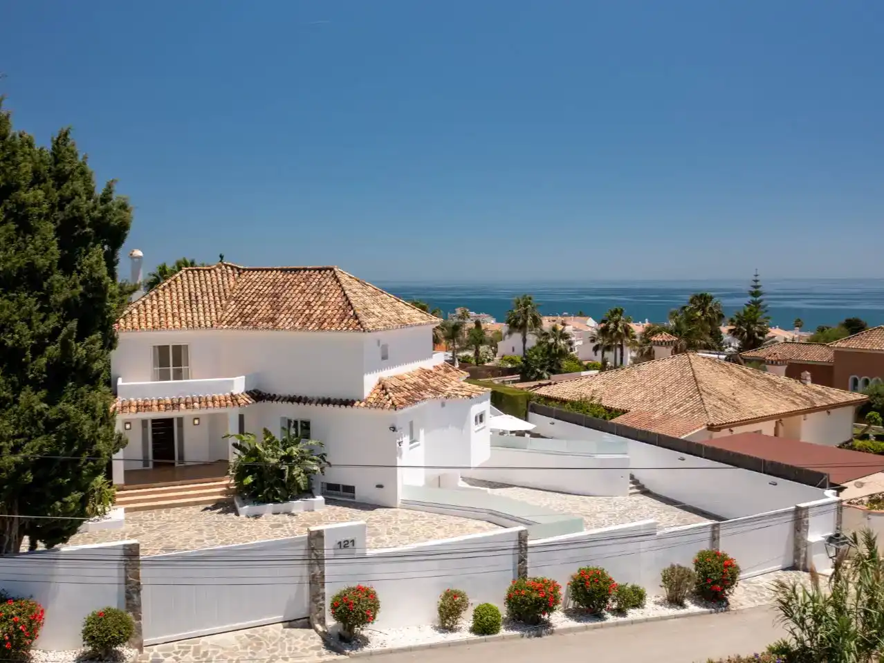 Vista exterior de Casa o chalet en venta en Estepona con Aire acondicionado y Piscina